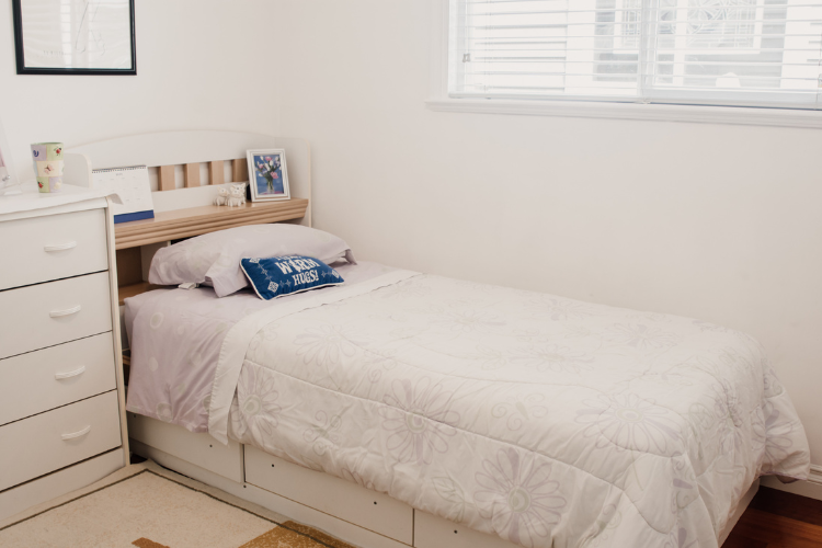 359 Homestay in Canada