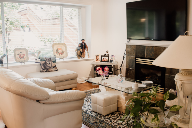 367 Homestay in Canada